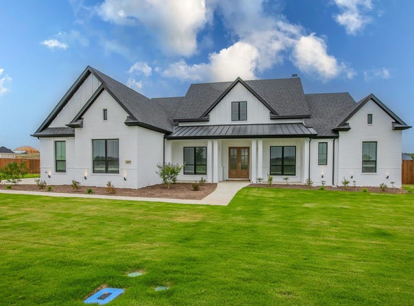 16833 Chapel Road, Lorena, TX 76655