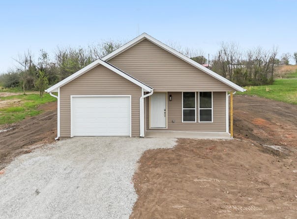 7902 Blockade N, Seligman, MO 65745