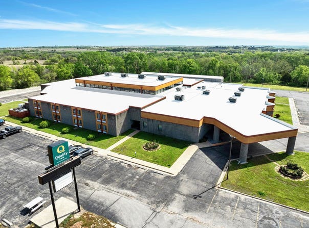 3232 N Summit St, Arkansas City, KS 67005