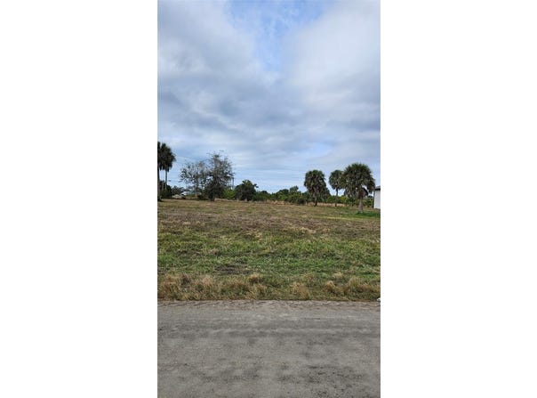 279 BOUNDARY BOULEVARD, ROTONDA WEST, FL 33947