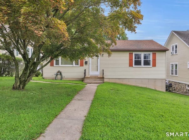 84 Fairlawn Avenue, Waterbury, CT 06705