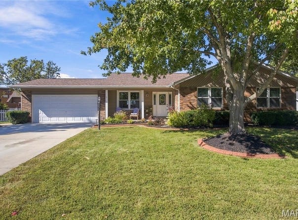733 Cedar Glen Drive, Weldon Spring, MO 63304