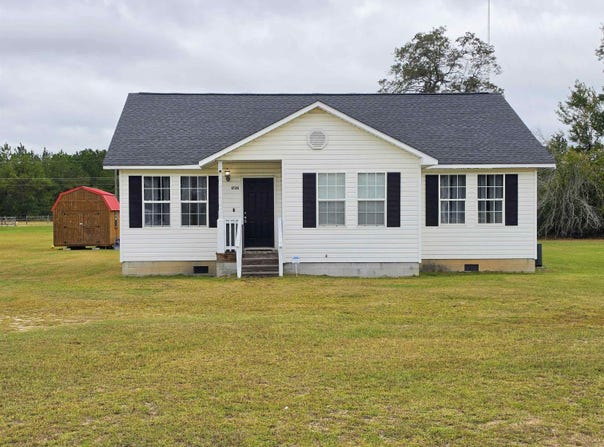 1736 Motley Dr., Dillon, SC 29536