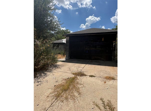 205 Barberry Dr, Georgetown, TX 78626