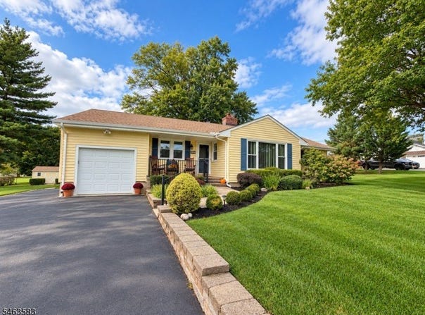 18 School Rd, Readington Twp., NJ 08889-3671