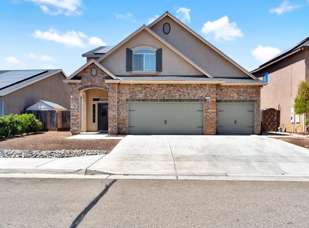3885 Alamos Avenue, Clovis, CA 93619