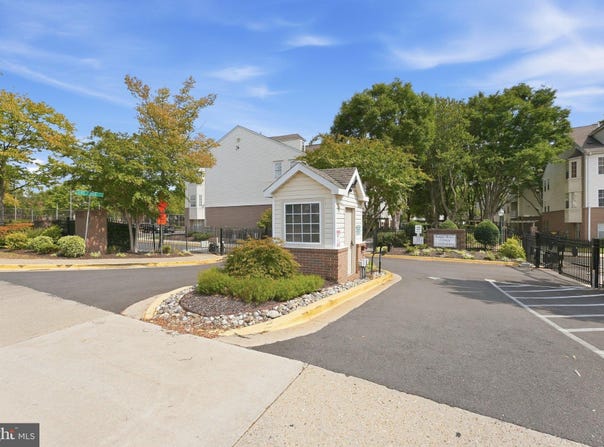 8931 TOWN CENTER Circle, UPPER MARLBORO, MD 20774
