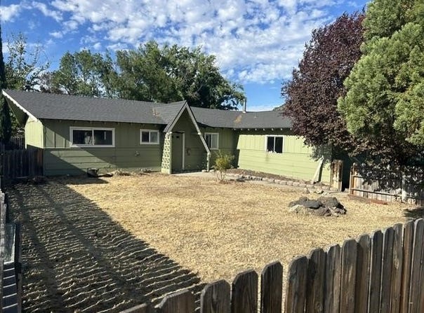306 Bruce Street, Yreka, CA 96097