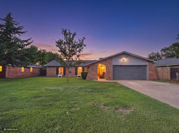 2818 JOHN Drive, Amarillo, TX 79110-2312