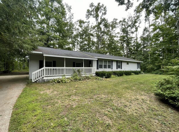 1453 N MAPLELEAF DRIVE, GAYLORD, MI 49735