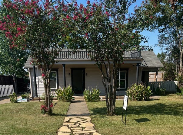 422 Goshen W, Canton, TX 75103