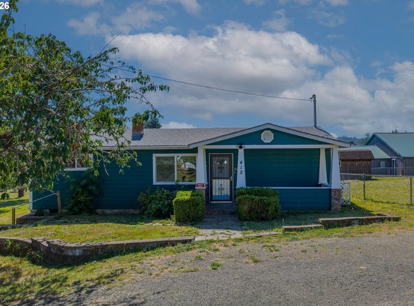 412 23RD St, MyrtlePoint, OR 97458