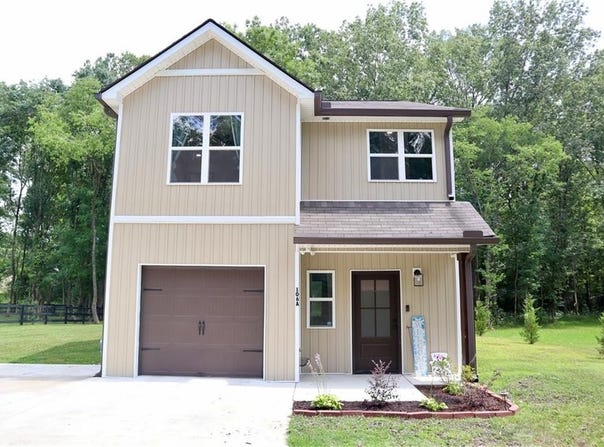 106A Azalea Drive, Calhoun, GA 30701