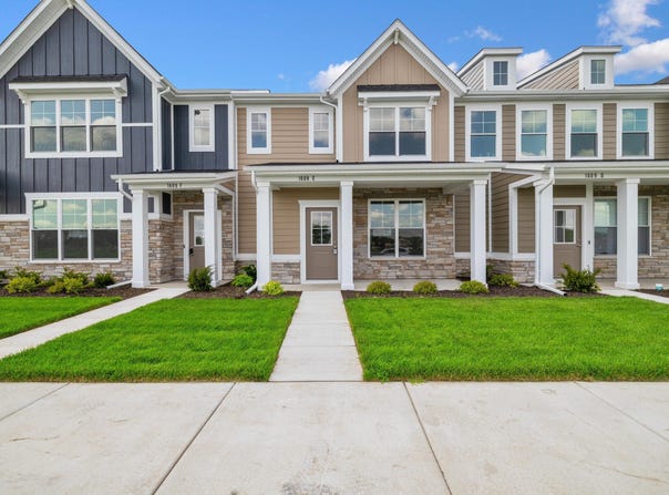 1609 Parkside Lane, Dyer, IN 46311