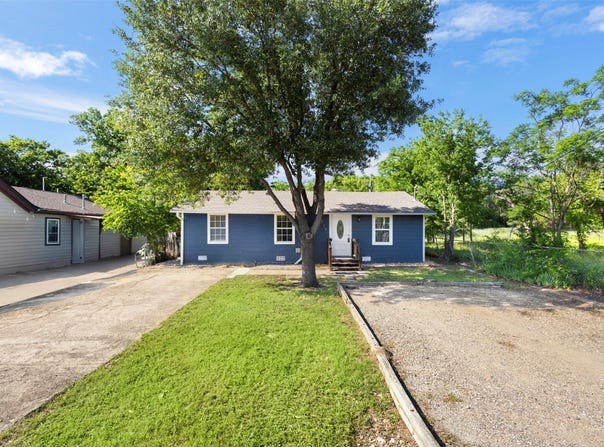 215 E 3rd Street, Ferris, TX 75125