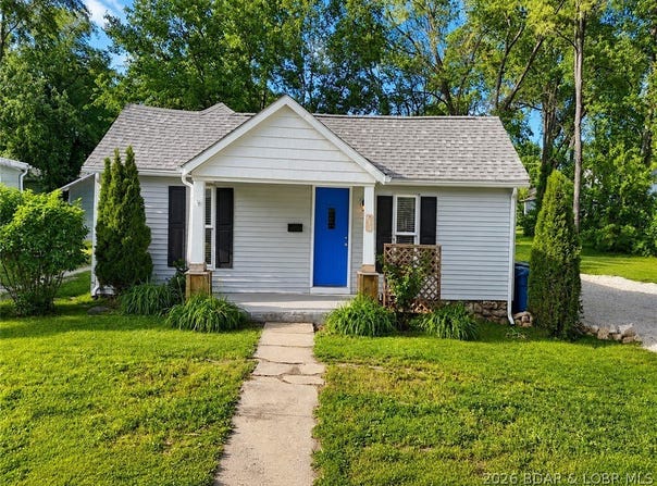 411 W N Street, Eldon, MO 65026