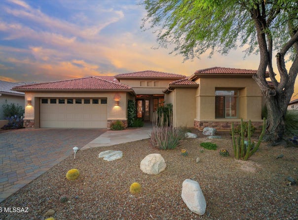 63762 E Desert Peak Drive, Tucson, AZ 85739