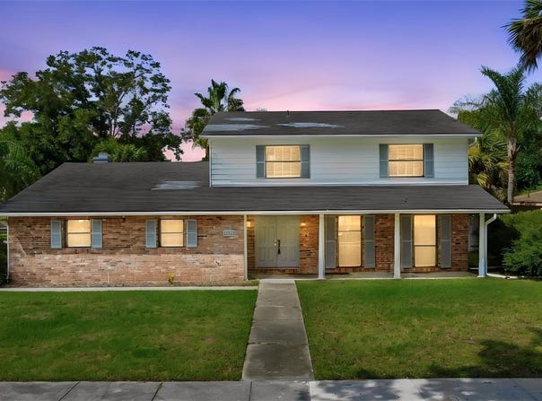 3561 CALGARY Lane, MOUNT DORA, FL 32757
