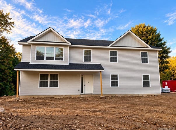 1 Lindenwood Lane, Newburgh, NY 12550