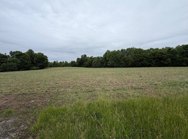 W-side N SR 135, Vallonia, IN 47281