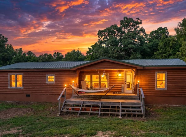 221 Woodridge Lane, Mammoth Spring, AR 72554