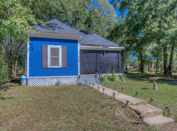 310 W Tennessee Avenue, Vivian, LA 71082