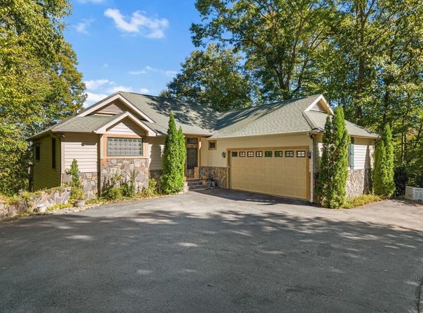 84 Silverado Trail, Whittier, NC 28789