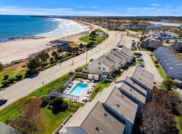 947 Ocean Boulevard, Hampton, NH 03842