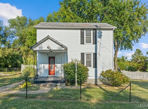 20 E Avenue, Leslie, MO 63056