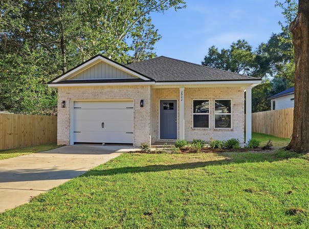 2942 McCarty Avenue, Crestview, FL 32539
