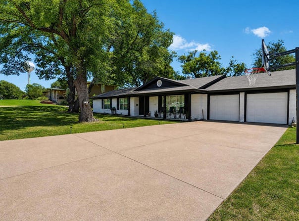 8117 Rush Street, Benbrook, TX 76116