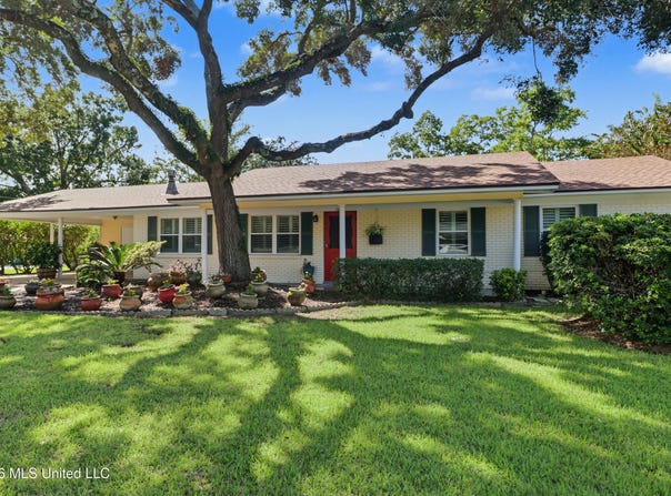 101 Alverado Drive, Long Beach, MS 39560