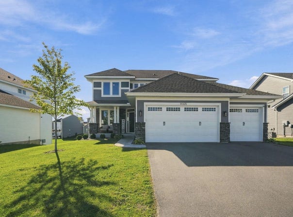 11325 Creekside Trail, Maple Grove, MN 55311