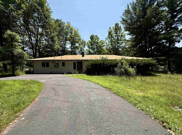 2444 Boman Road, Alger, MI 48610