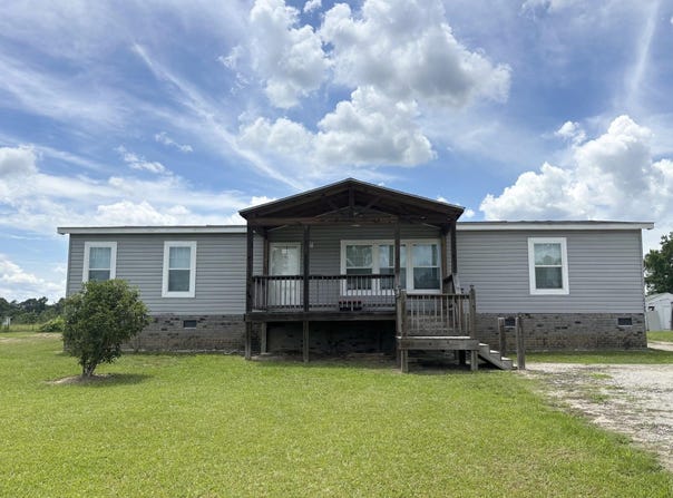 10409 County Line Rd., Hemingway, SC 29554