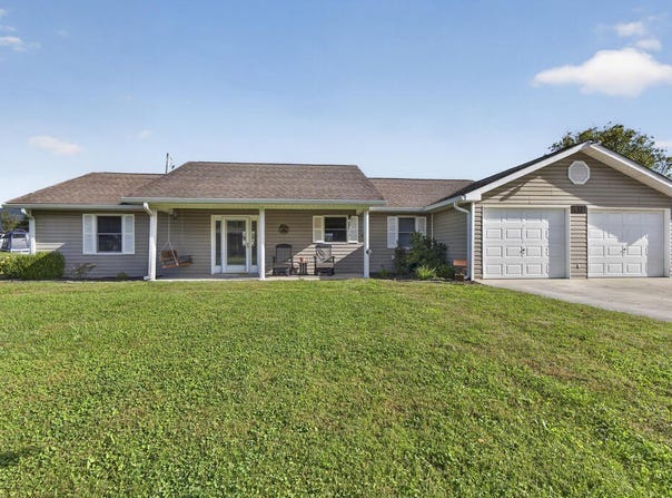 637 Violet Ln, Marion, VA 24354
