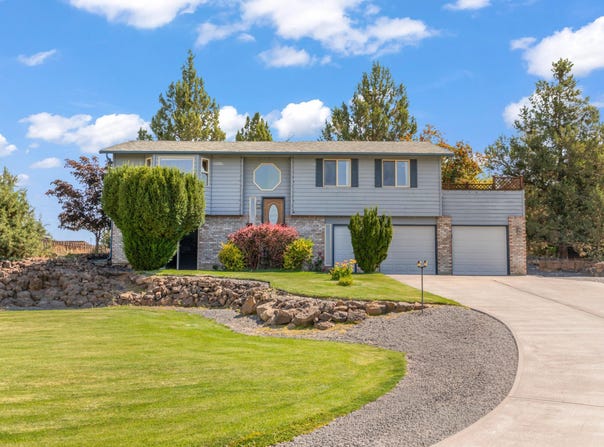 63552 Boyd Acres Road, Bend, OR 97701
