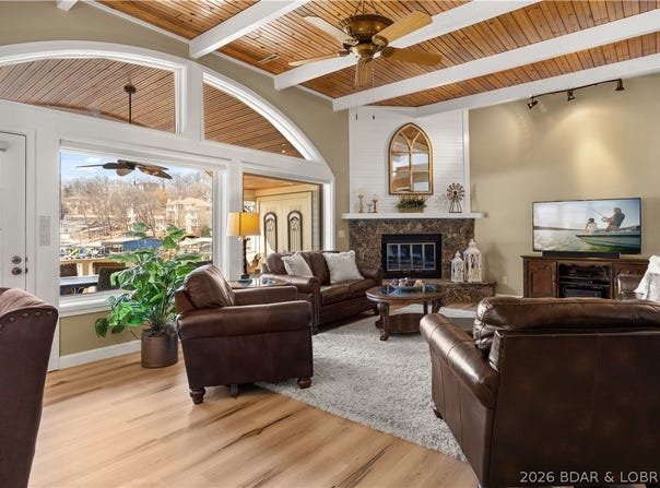 6620 Lake Pointe Drive, Osage Beach, MO 65065