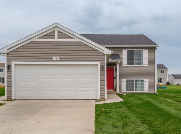 1626 Tea Pond Court, Vicksburg, MI 49097
