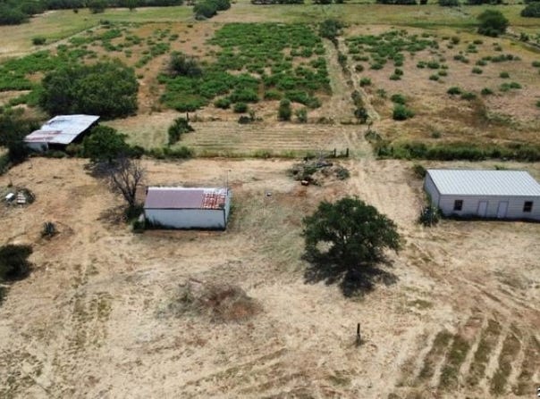 165 County Road 307, Jourdanton, TX 78026