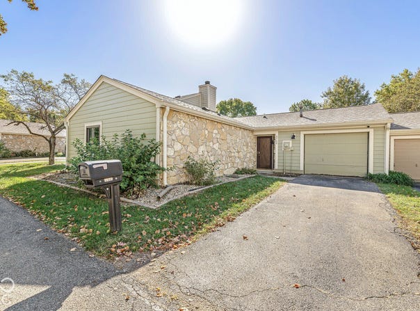 5760 Overcrest Drive, Indianapolis, IN 46237