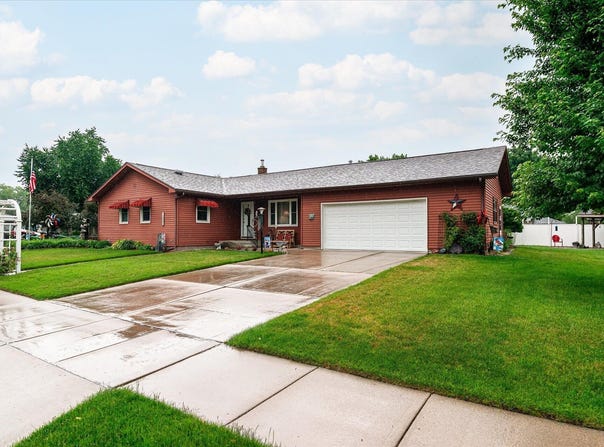 1003 Elm St S, La Crescent, MN 55947