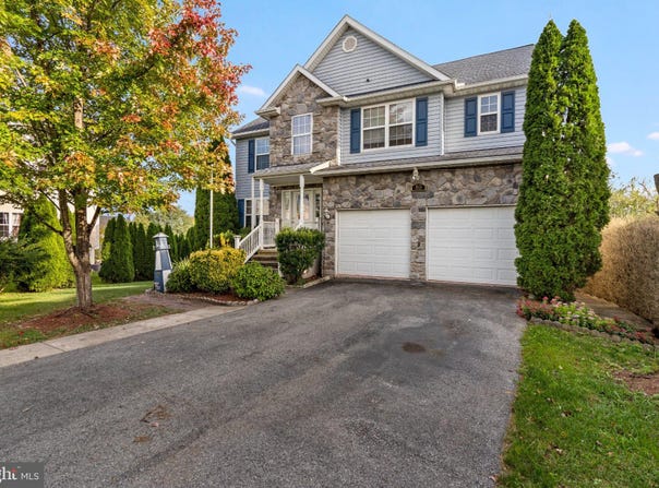 89 GOTLAND Circle, MARTINSBURG, WV 25405