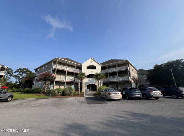 300 Lighthouse Lane, Cedar Point, NC 28584