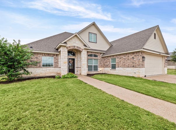 370 Frederick Drive, Robinson, TX 76706