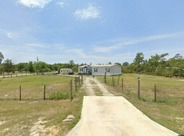 19930 E FIFTH Street, UMATILLA, FL 32784