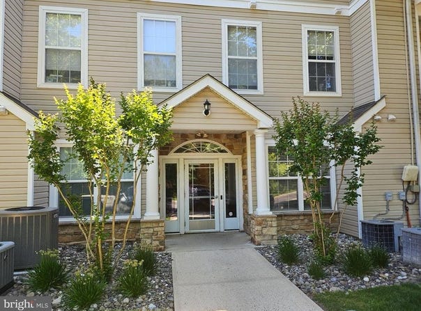 83 KYLE WAY, EWING, NJ 08628