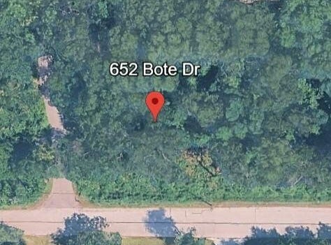 652 Bote Drive, Porter, IN 46304