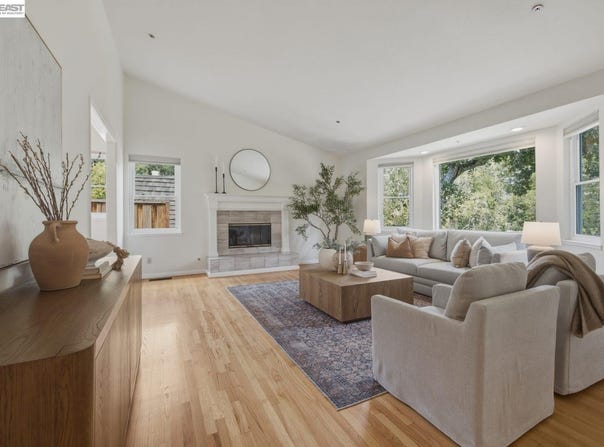 26 Oak Rd, Orinda, CA 94563