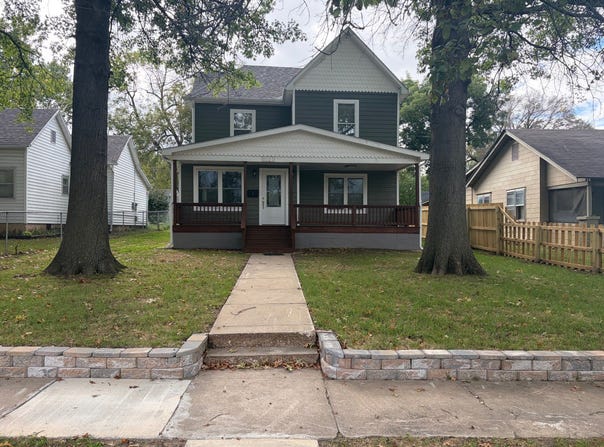 1021 S Central Ave, Chanute, KS 66720